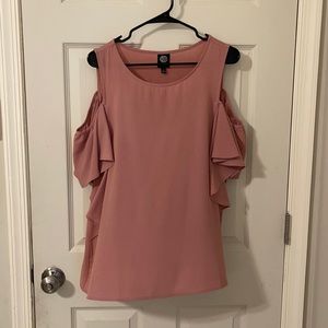 Women’s cold shoulder top